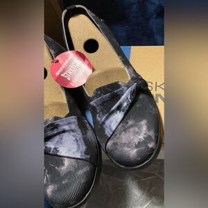 Skechers Women's Black Slip-On Shoes